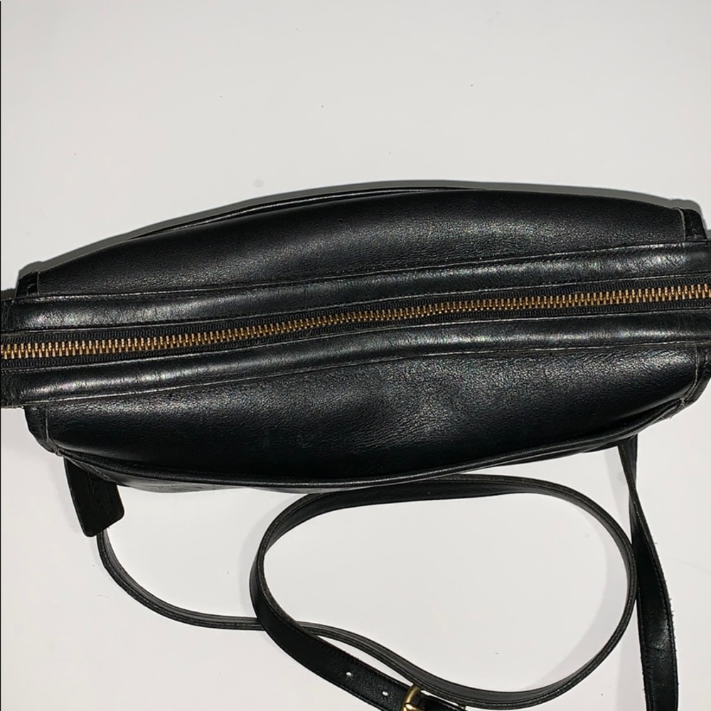 Vintage black leather COACH purse 👜